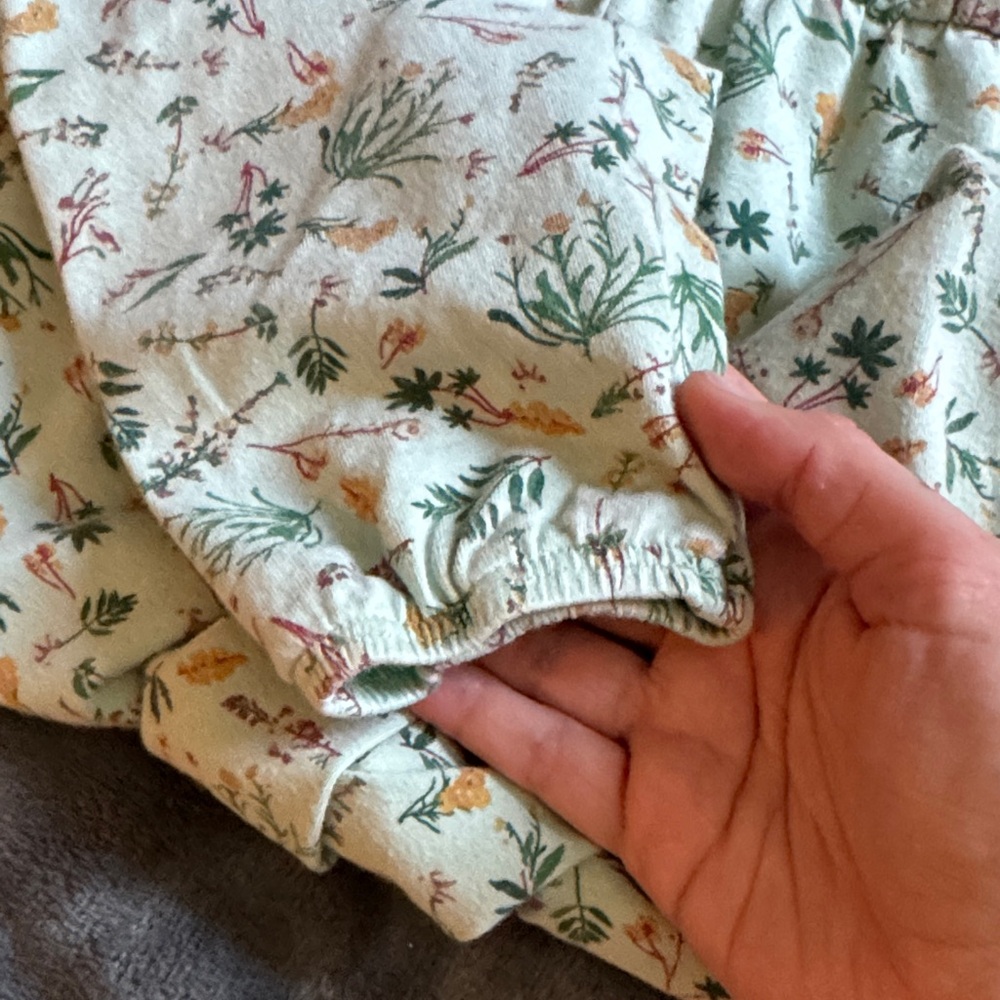 Leafy Patterned Kids Bodysuit - Picture 3 of 5